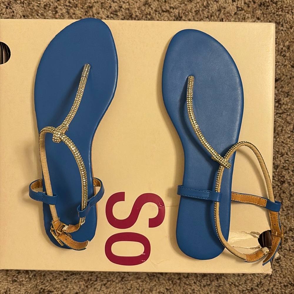 ￼Brand new blue rhinestone Sandals size 7